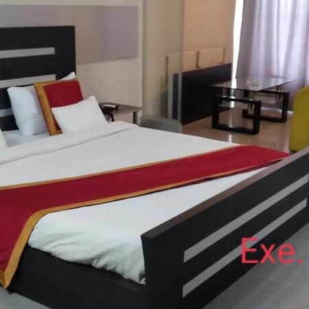 Hotel Little Palace Dibrugarh Exterior foto
